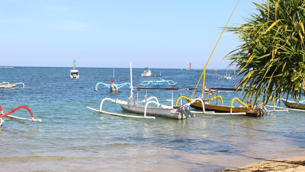 Bali 4.5 catamaran under sail