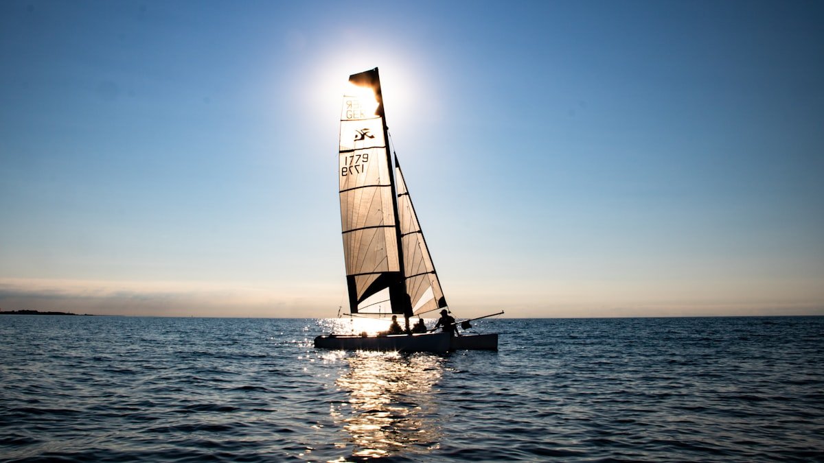 Beneteau Oceanis 473 under sail