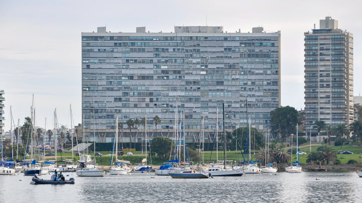 Fountaine Pajot Helia 44 under sail