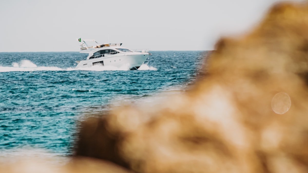 Cyclades crystal water sailing crew