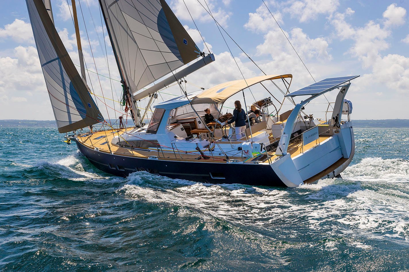 Photograph of the Allures 51.9